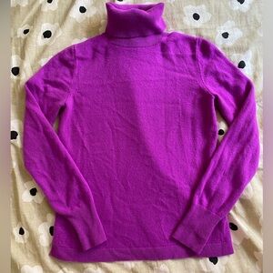 J crew 100% cashmere purple turtleneck - sz XS
